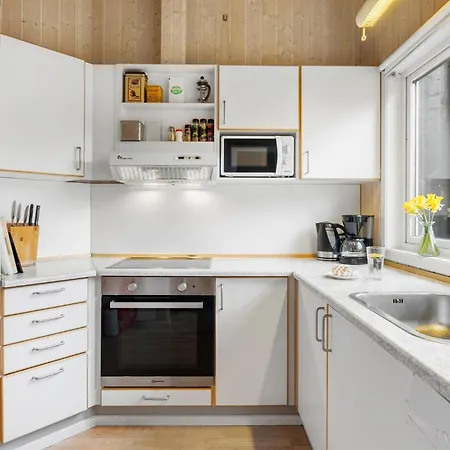 Lovely In With Kitchen