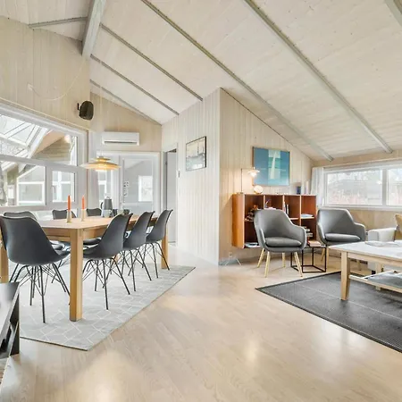 Lovely In With Kitchen Holiday home *