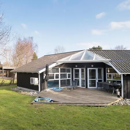 Lovely In With Kitchen Casa de Férias