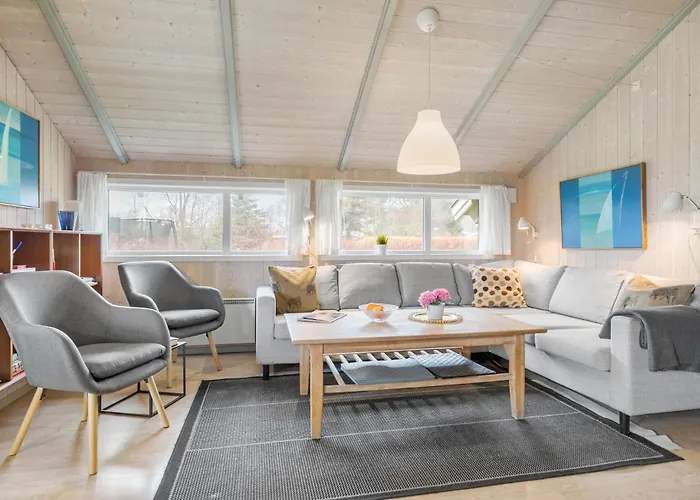 Lovely In With Kitchen Holiday home