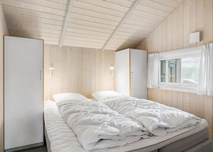 Lovely In With Kitchen Holiday home *